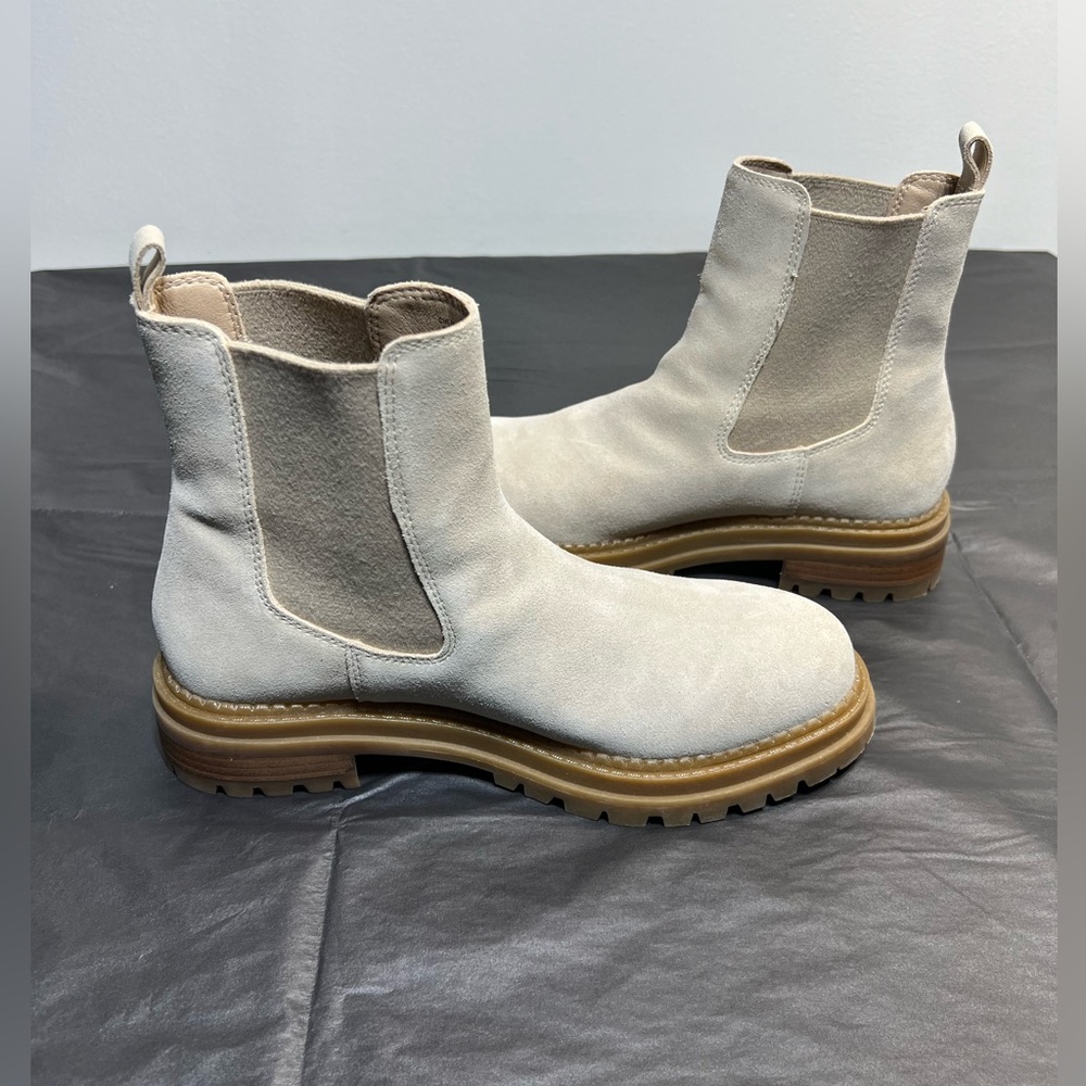 Steve Madden Light Tan Ankle Boots Size 10M UGD.